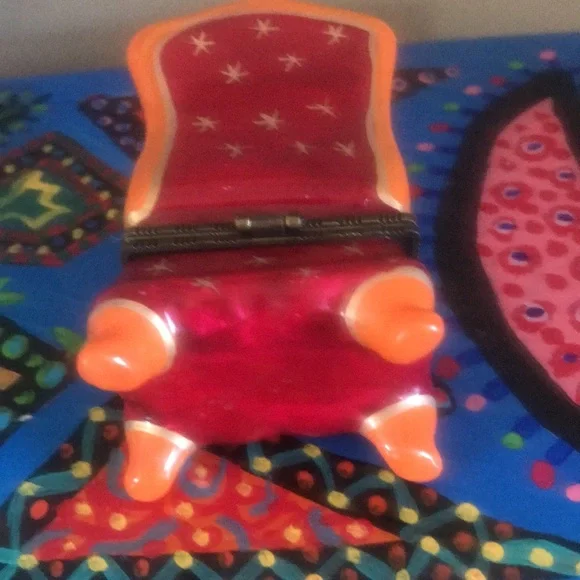 Trinket Box-Cat on Chair- Hinged - Picture 5 of 9